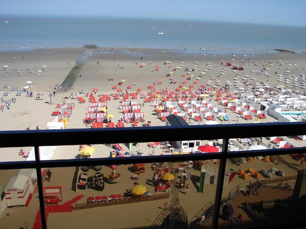 Luxurious Apartment With Sea View Blankenberge Exteriör bild